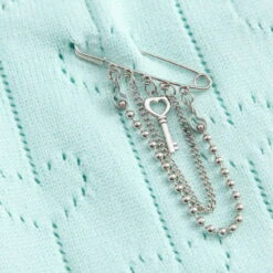 Aelfric Eden Hollow Love Sweater Vest -Aelfric Eden Shop jpeg 004f8560 b30e 462b 9cb9 716c0a961960