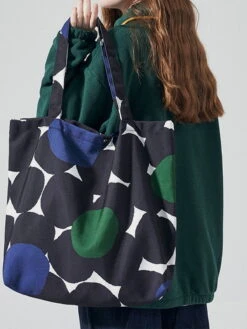 Graffiti Canvas Shoulder Bag Bag -Aelfric Eden Shop jpeg 35ffd228 164c 42f6 b31e d7c814097cd4