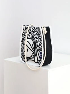 Graffiti Girl Print Crossbody Bag -Aelfric Eden Shop jpeg 4414fb10 0cc4 4cb2 a6f4 264f18de4afc