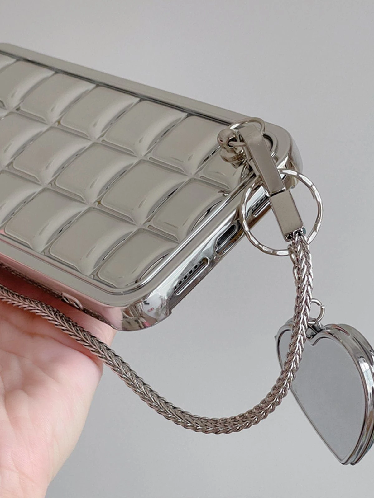 Electroplate Block Heart Chain Mobile Phone Case 5 Electroplate Block Heart Chain Mobile Phone Case - Image 3